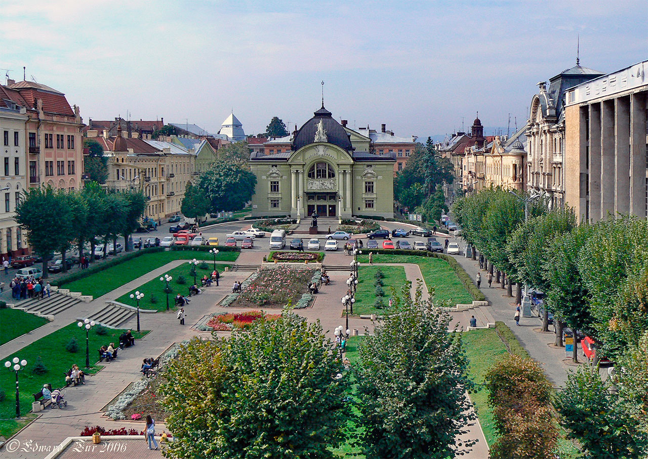 Містами і фортецями Західної України