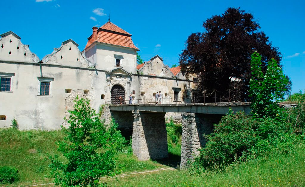 Унівський монастир та Свірзький замок
