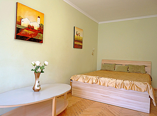 Квартира на вул. Єфремова